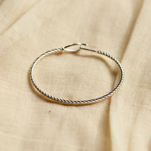 Load image into Gallery viewer, Cece Silver Plated Twist Bracelet