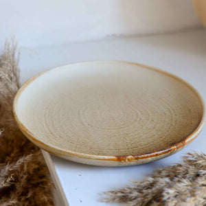 Ceramic Dinner Plate in Rustic Cream/Brown
