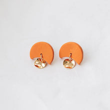 Load image into Gallery viewer, Annabelle earrings in orange from pepper you