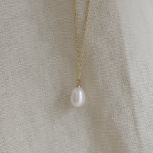 Load image into Gallery viewer, Eila Freshwater Pearl Necklace