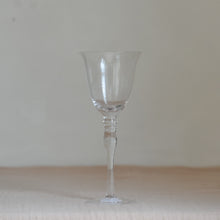 Load image into Gallery viewer, Kestrin Wine Glass