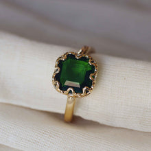 Load image into Gallery viewer, adriana ring emerald frm big metal