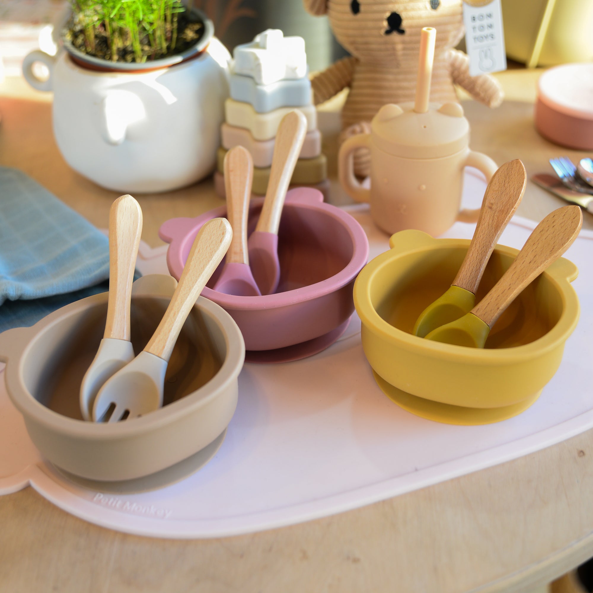 Blossom and Bear Dinnertime Sets