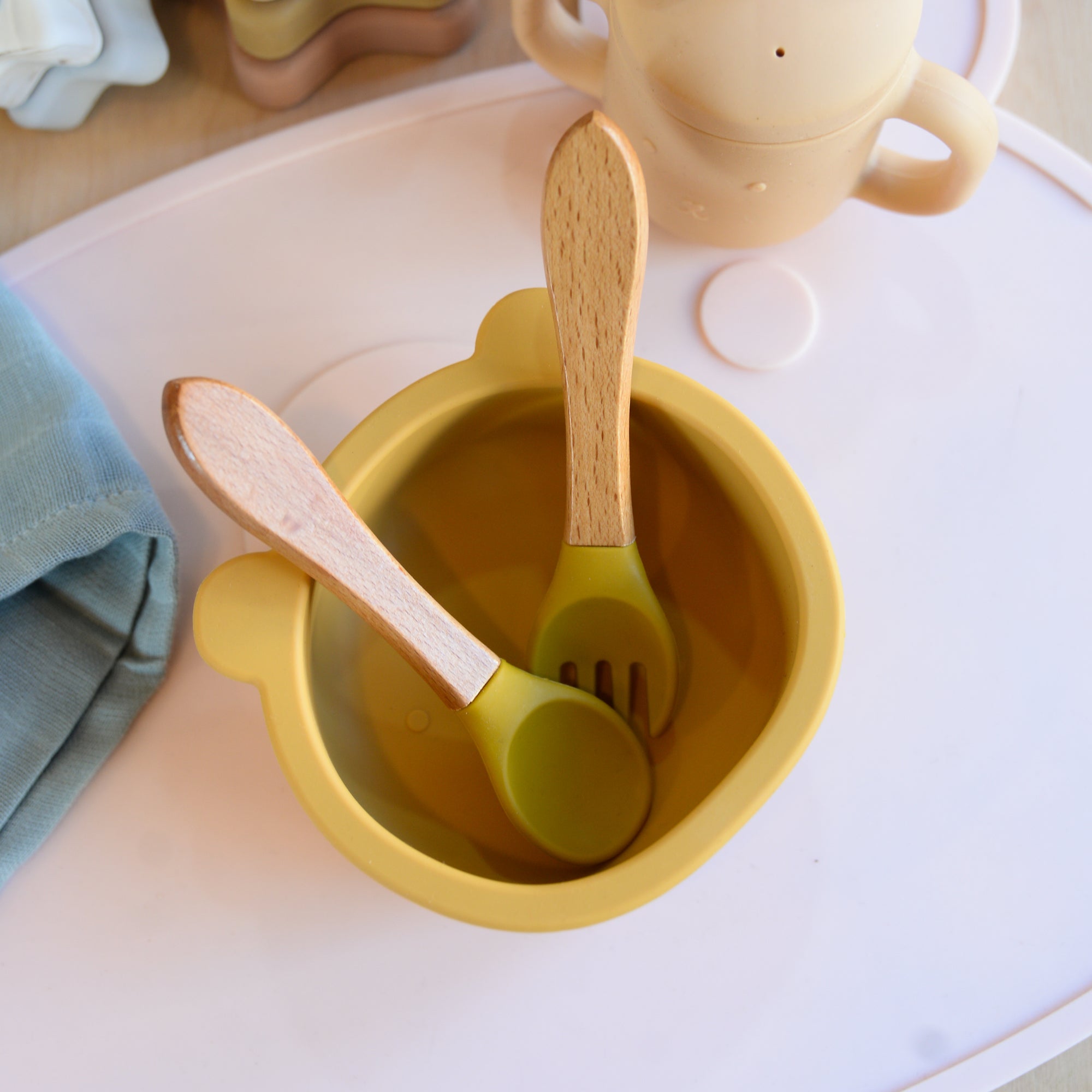 Blossom and Bear Dinnertime Sets