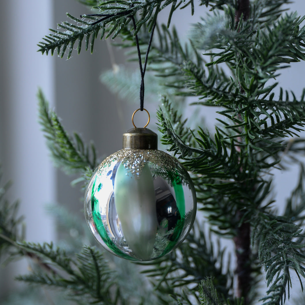 House Doctor Silver Star Bauble in Green