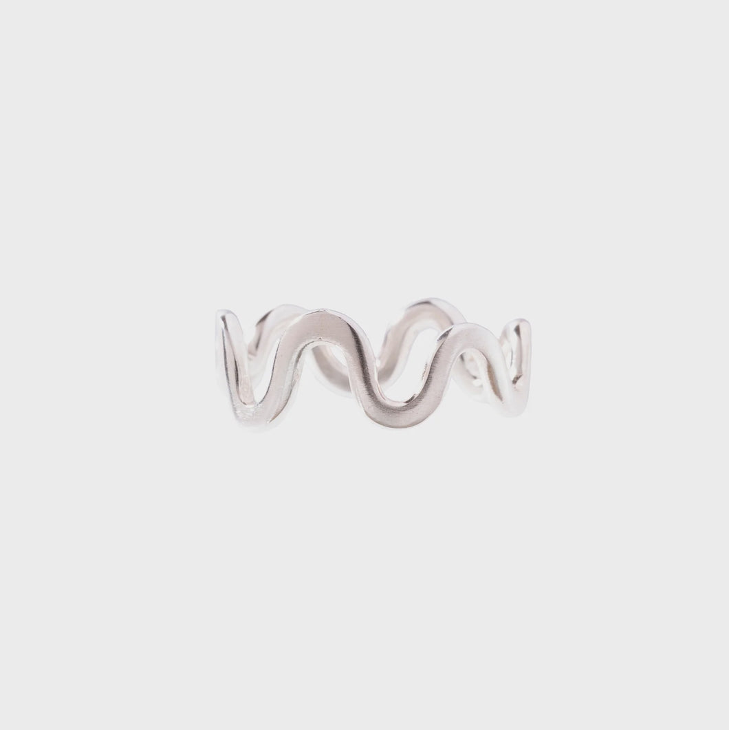 Wavy Ring in Silver