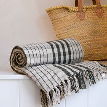 Load image into Gallery viewer, fry throw bloomingville in recycled cotton