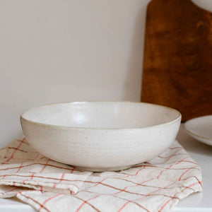 House doctor pion serving bowl in off white