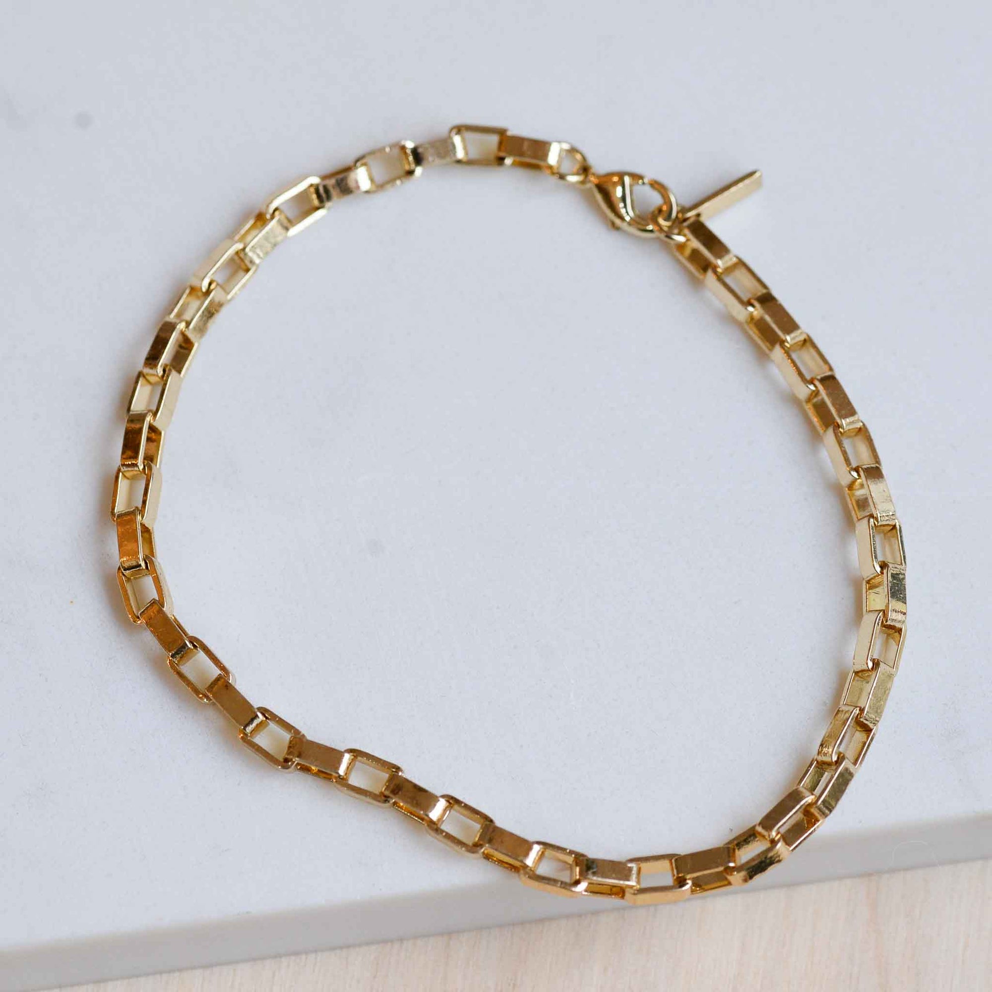clarity chain bracelet gold