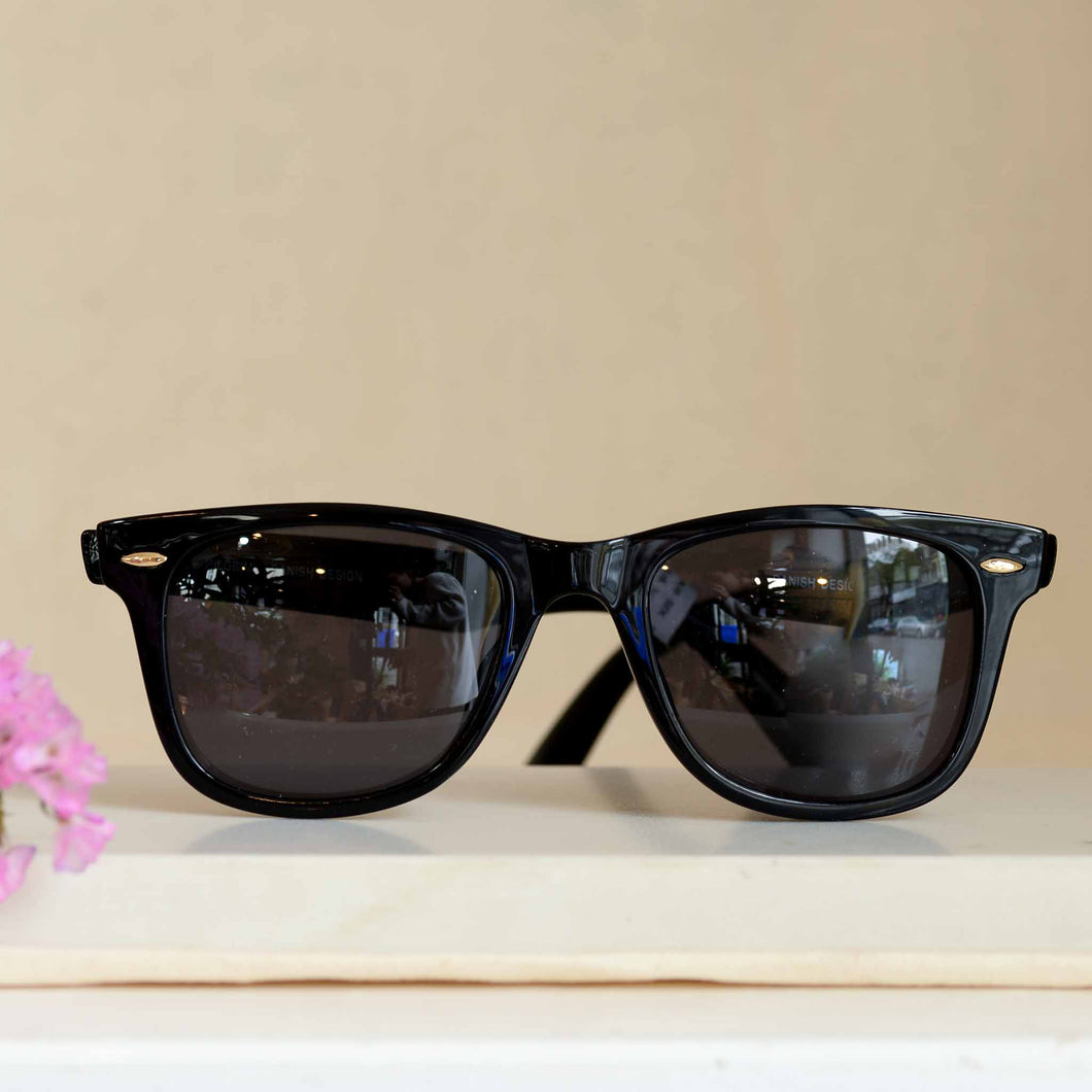 Pilgrim Reese Retro Style Wayfarer Sunglasses in Black
