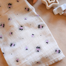 Load image into Gallery viewer, Medium Muslin Swaddle / Styles